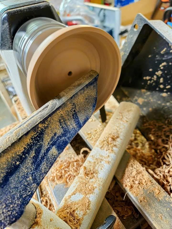 Turning the bowl on the lathe