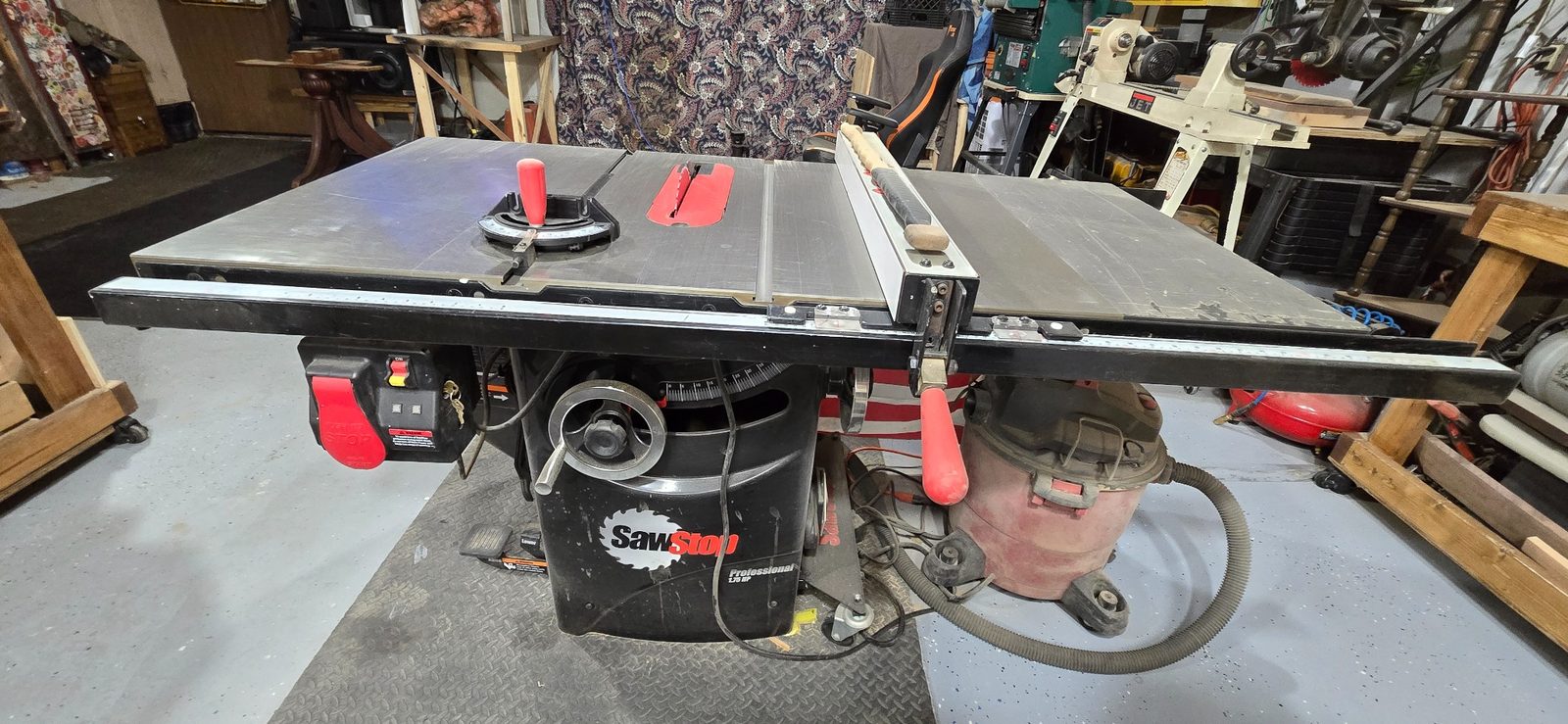 SawStop table saw